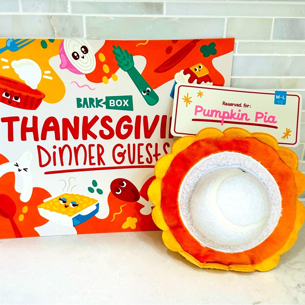 NEW Bark Box Dog Toy PUMPKIN PIA THANKSGIVING Pie Crinkle Squeaky Tennis Ball L